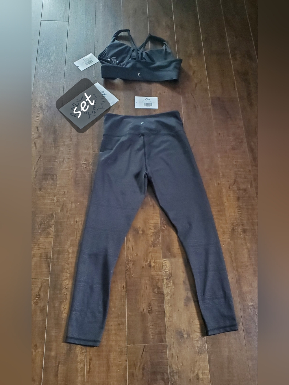 ZYIA Black Vennom Light N Tight Legging =6-8  & Matching XL Sports Bra EUC Set